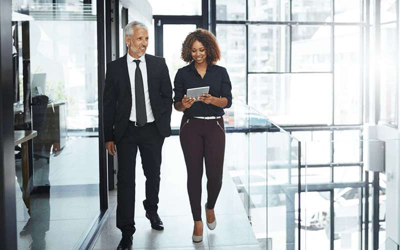 Business professional using chat to speak with client